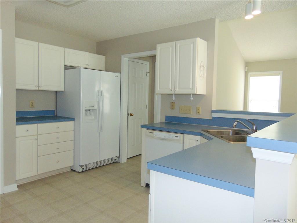 8016 Stevens Mill Road Matthews, NC 28104 - Photo 12 of 33