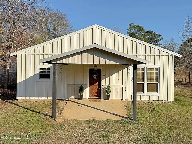$188,000 | 1530 Highway 35, Carthage, MS 39051