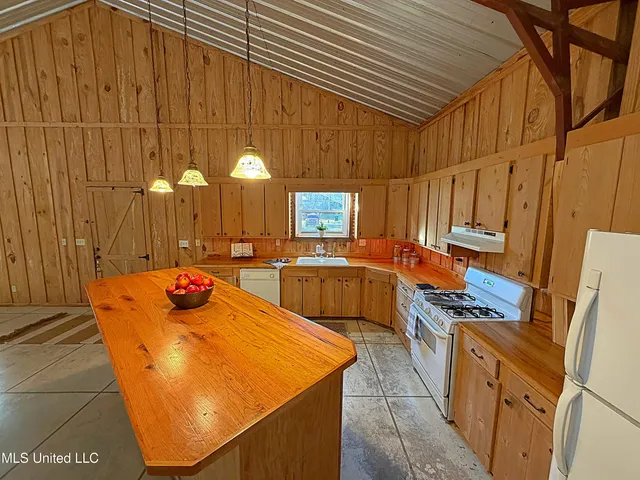 $188,000 | 1530 Highway 35, Carthage, MS 39051