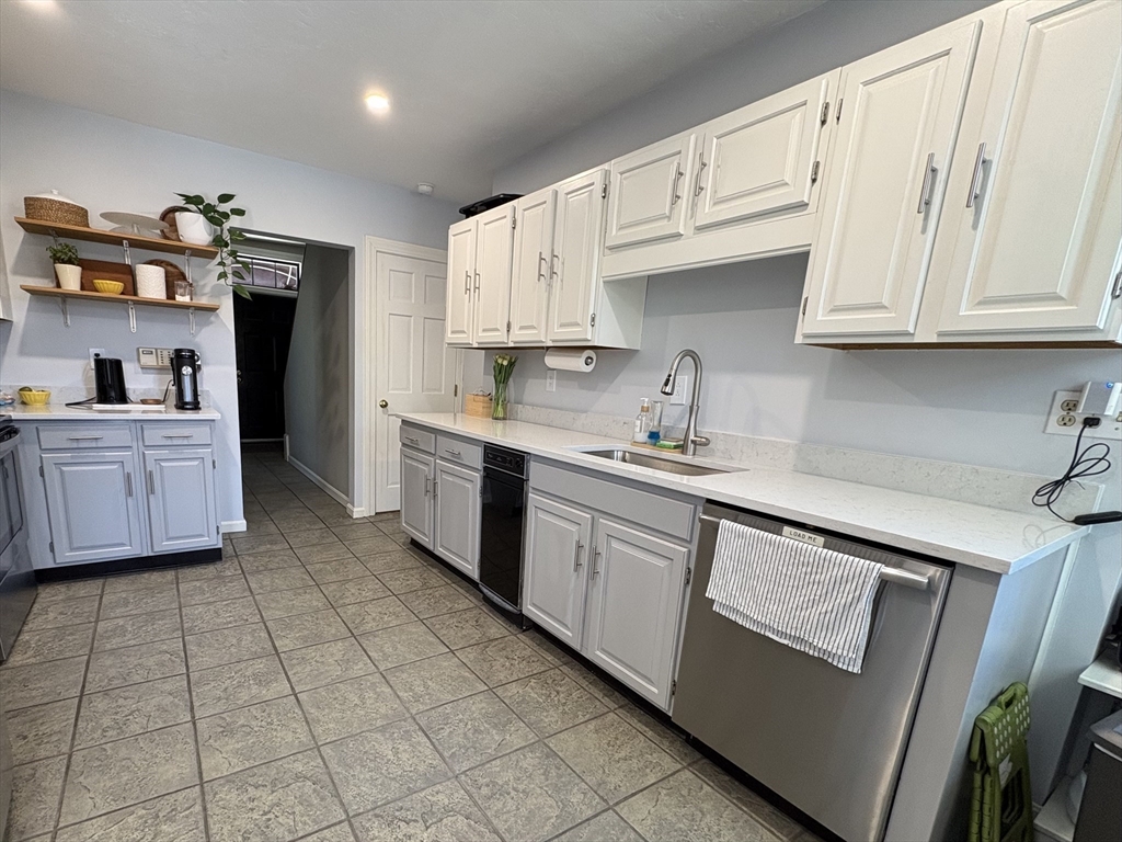 6 Nelson Street, Unit 6 Clinton, MA 01510 - Photo 7 of 24
