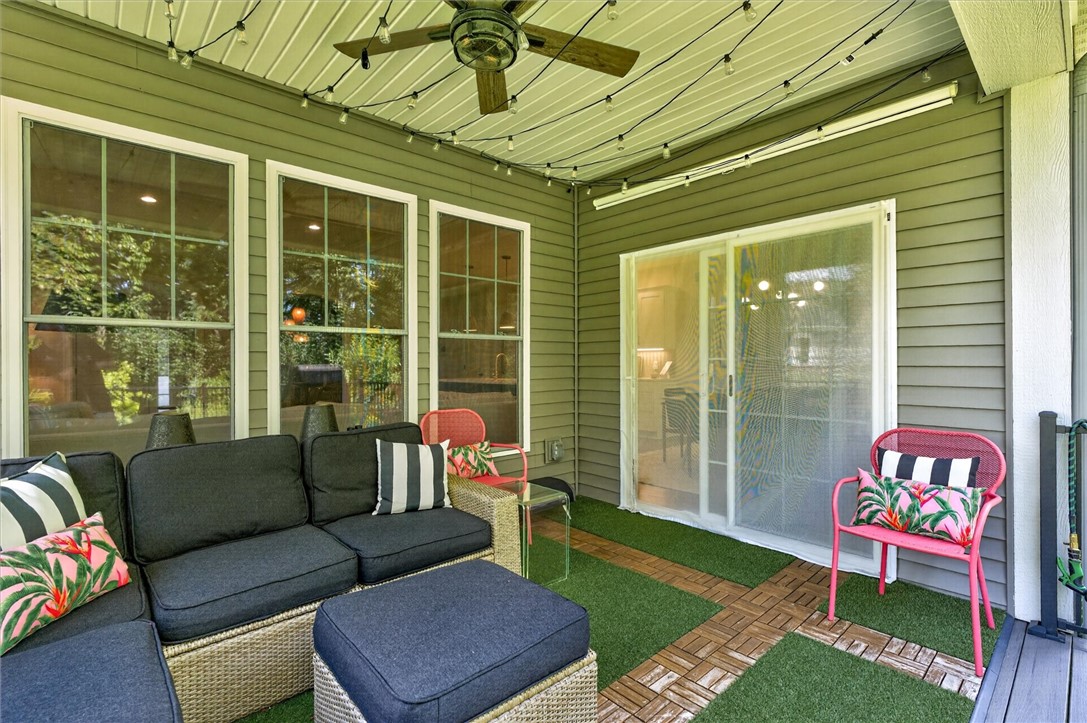 933 Pathway Lane Webster, NY 14580 - Photo 21 of 50 Back Deck