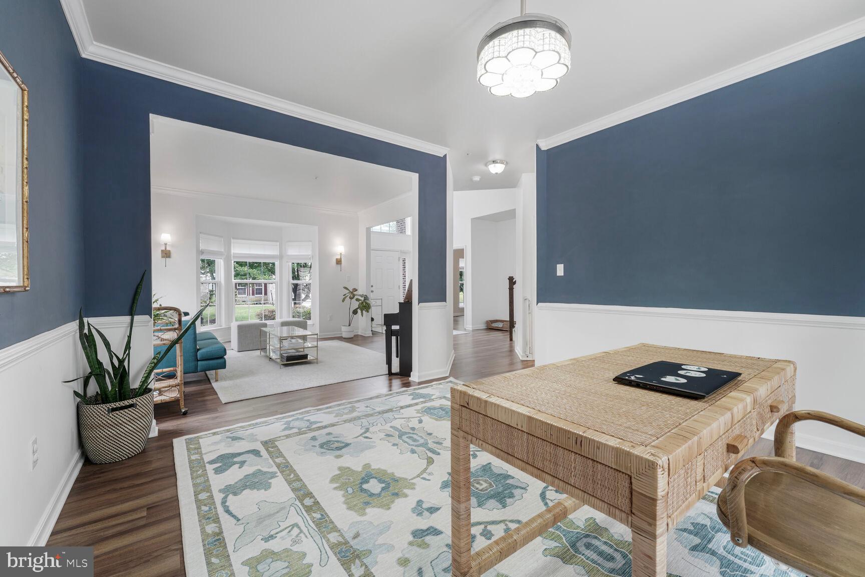 2604 Tree View Way Fort Washington, MD 20744 - Photo 10 of 50 a living room with furniture and a table