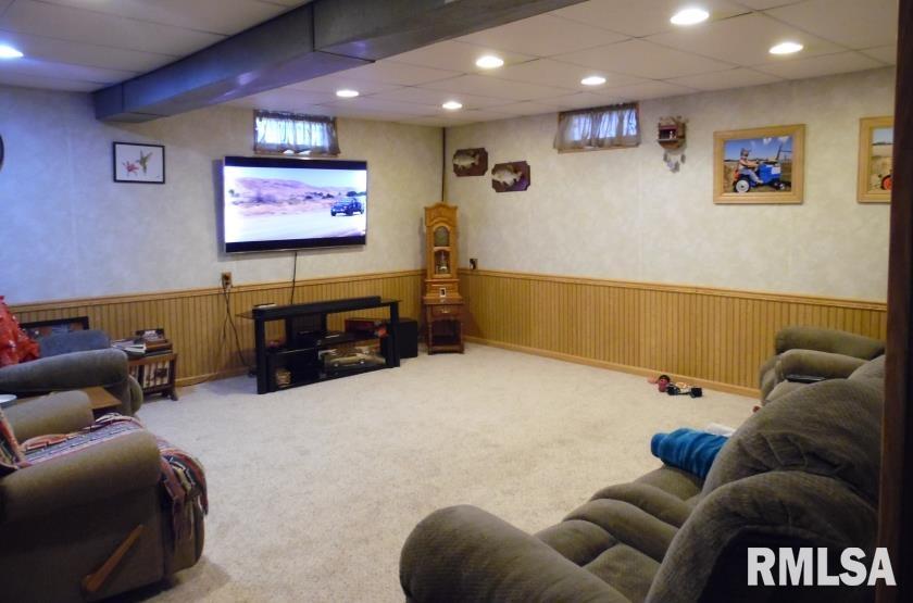 14965 North Prichard Road Lewistown, IL 61542 - Photo 20 of 53 Gallery Image 20