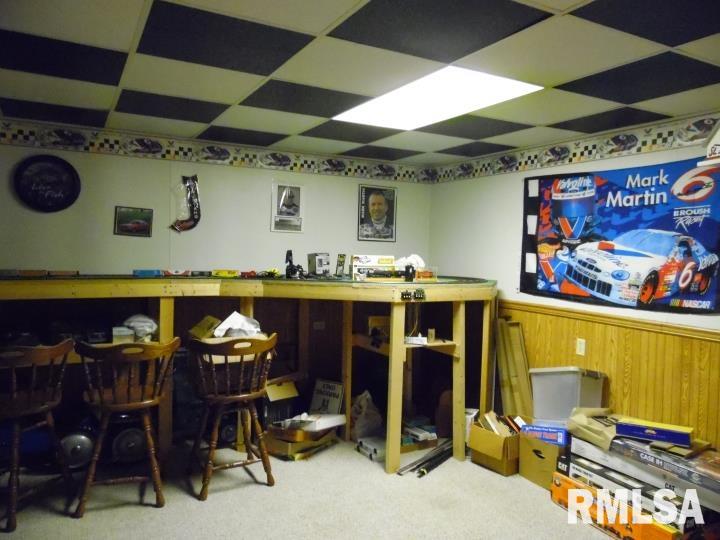 14965 North Prichard Road Lewistown, IL 61542 - Photo 25 of 53 Gallery Image 25