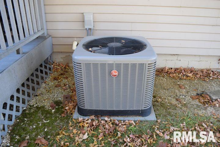 14965 North Prichard Road Lewistown, IL 61542 - Photo 30 of 53 Gallery Image 30