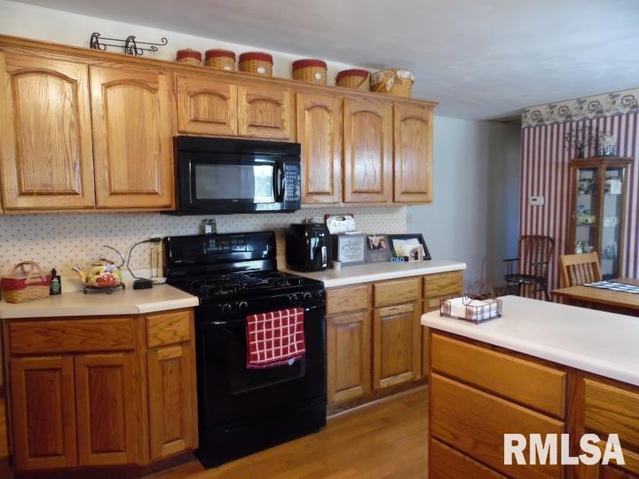 14965 North Prichard Road Lewistown, IL 61542 - Photo 8 of 53 Gallery Image 8