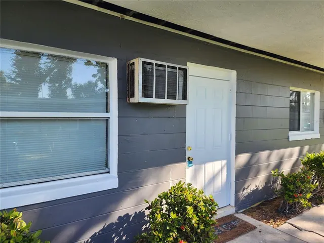 $1,300 | 2219 Highland Street South, Unit 3, St. Petersburg, FL 33705