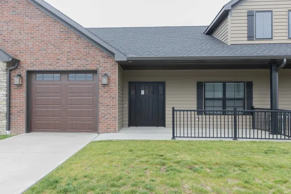 $297,500 | 3879 High Pointe Drive, Newburgh, IN 47630