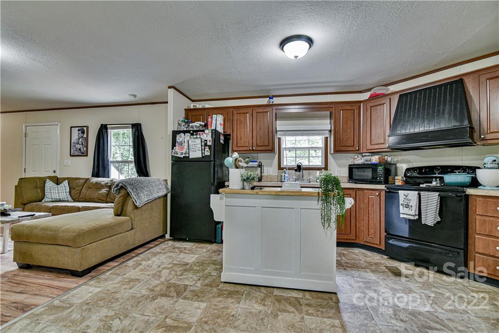 482 AB Elliott Road Marion, NC 28752 - Photo 8 of 18 Gallery Image 8