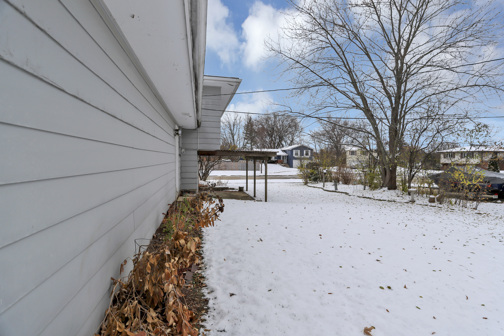 1900 Chippendale Road Hoffman Estates, IL 60169 - Photo 7 of 37 a view of outdoor space yard and street