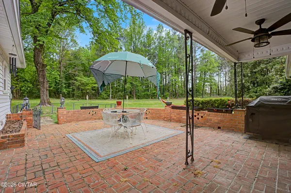 $367,000 | 40 Manor Road, Jackson, TN 38305