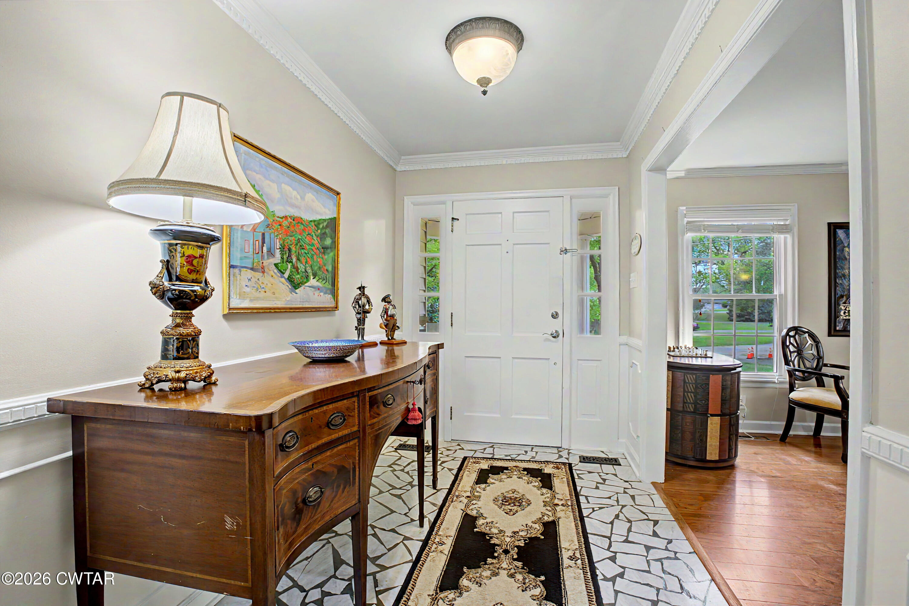 40 Manor Road Jackson, TN 38305 - Photo 2 of 38 Front Entry 1