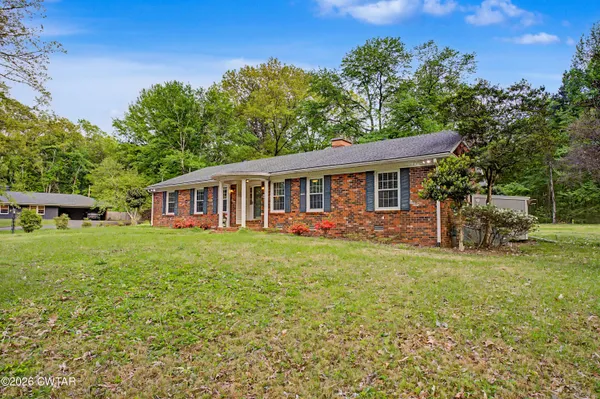 $367,000 | 40 Manor Road, Jackson, TN 38305