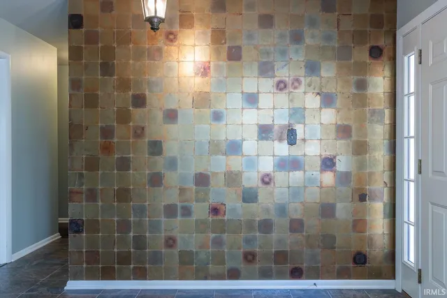 $499,900 | 409 East Woodridge Drive, Bloomington, IN 47408