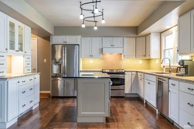 $499,900 | 409 East Woodridge Drive, Bloomington, IN 47408