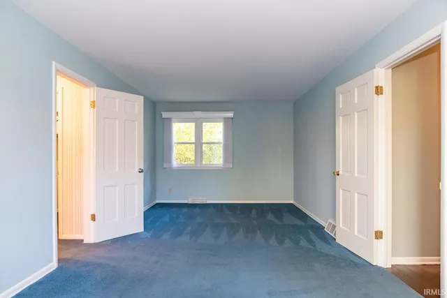 $499,900 | 409 East Woodridge Drive, Bloomington, IN 47408