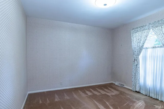 $499,900 | 409 East Woodridge Drive, Bloomington, IN 47408