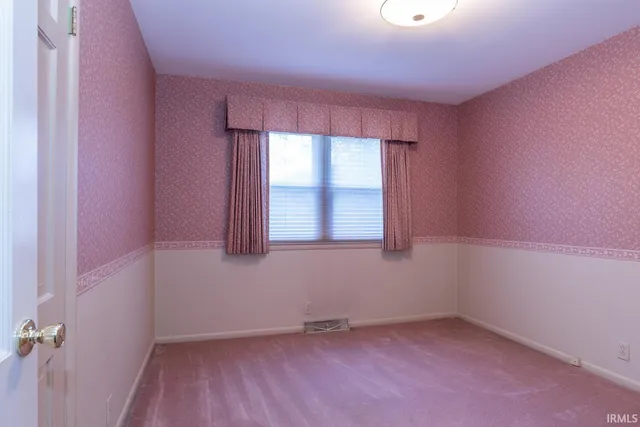 $499,900 | 409 East Woodridge Drive, Bloomington, IN 47408