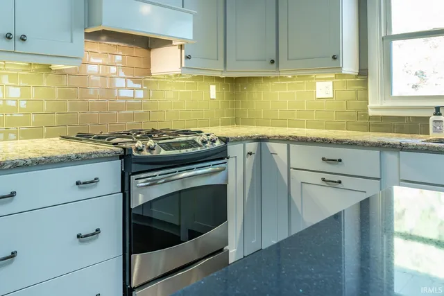 $499,900 | 409 East Woodridge Drive, Bloomington, IN 47408