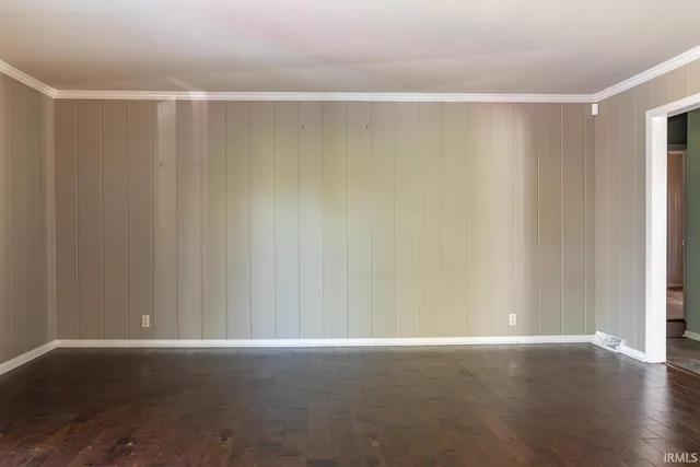 $499,900 | 409 East Woodridge Drive, Bloomington, IN 47408