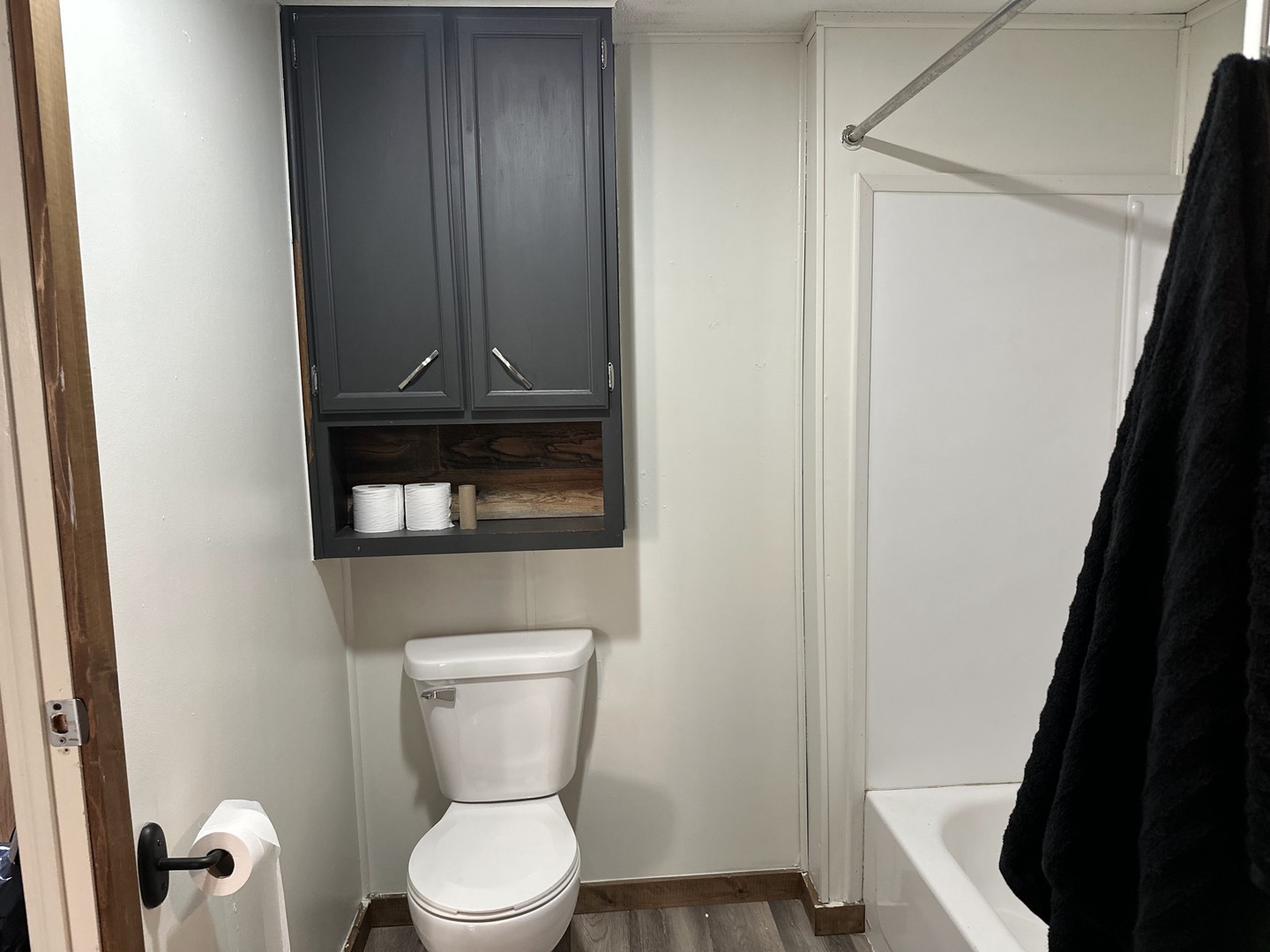 31 Meadowlark Lane Beecher, IL 60401 - Photo 13 of 23 a bathroom with a toilet