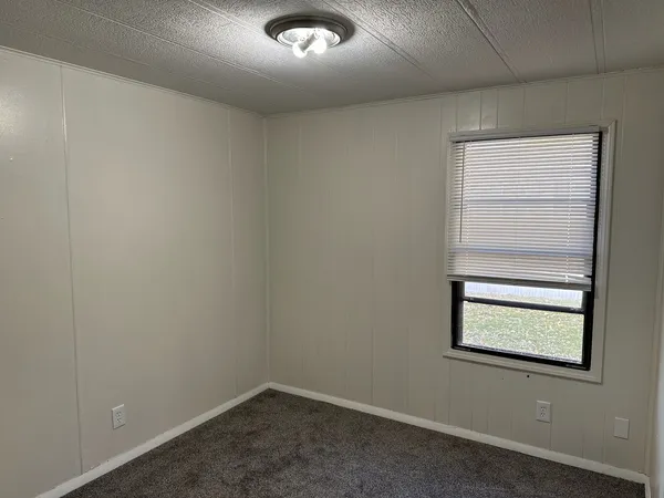 $38,000 | 31 Meadowlark Lane, Beecher, IL 60401