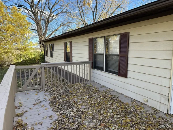 $38,000 | 31 Meadowlark Lane, Beecher, IL 60401