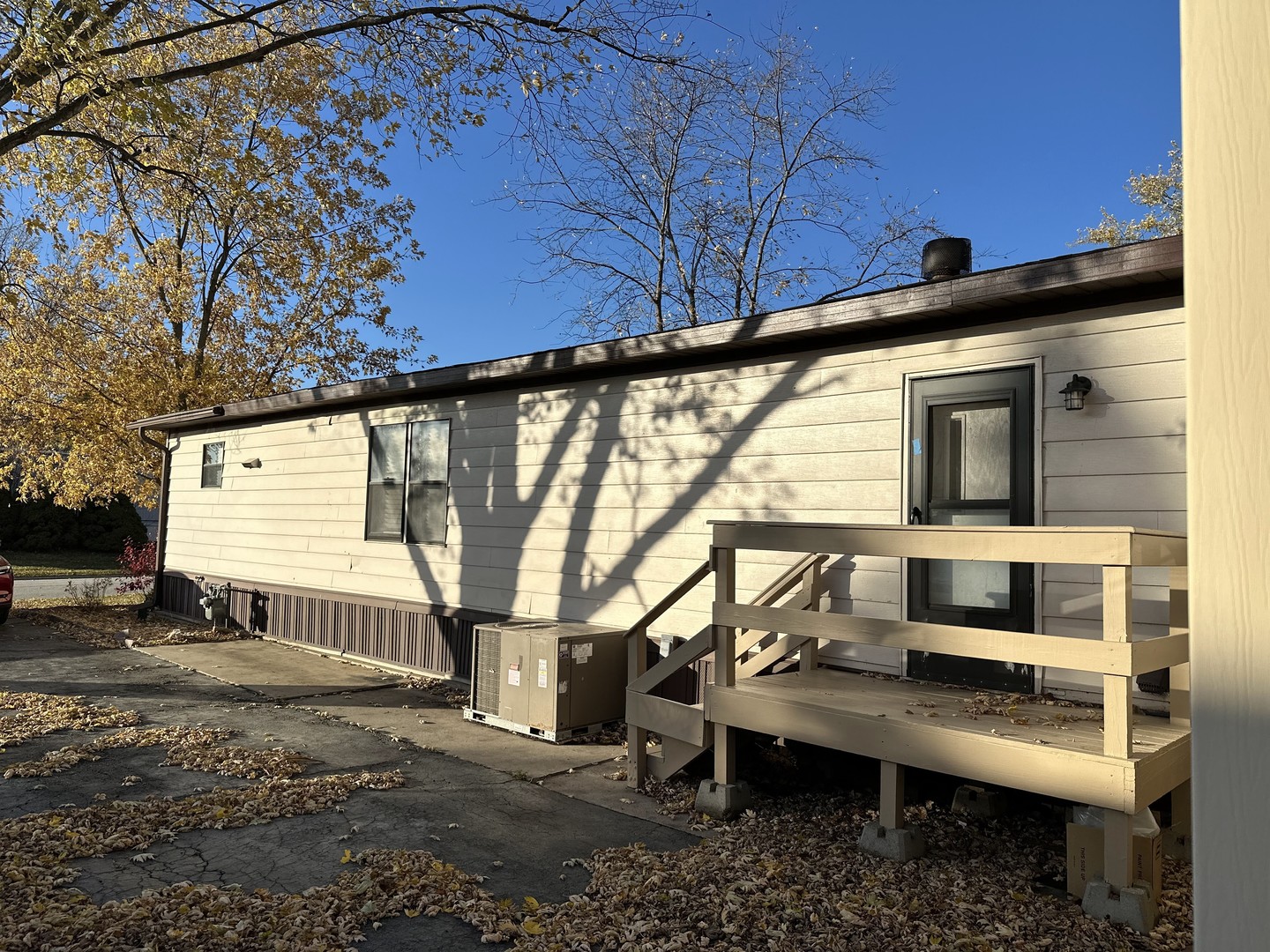 31 Meadowlark Lane Beecher, IL 60401 - Photo 22 of 23 a house view with a outdoor space