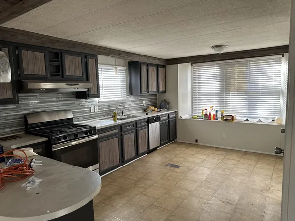 $38,000 | 31 Meadowlark Lane, Beecher, IL 60401