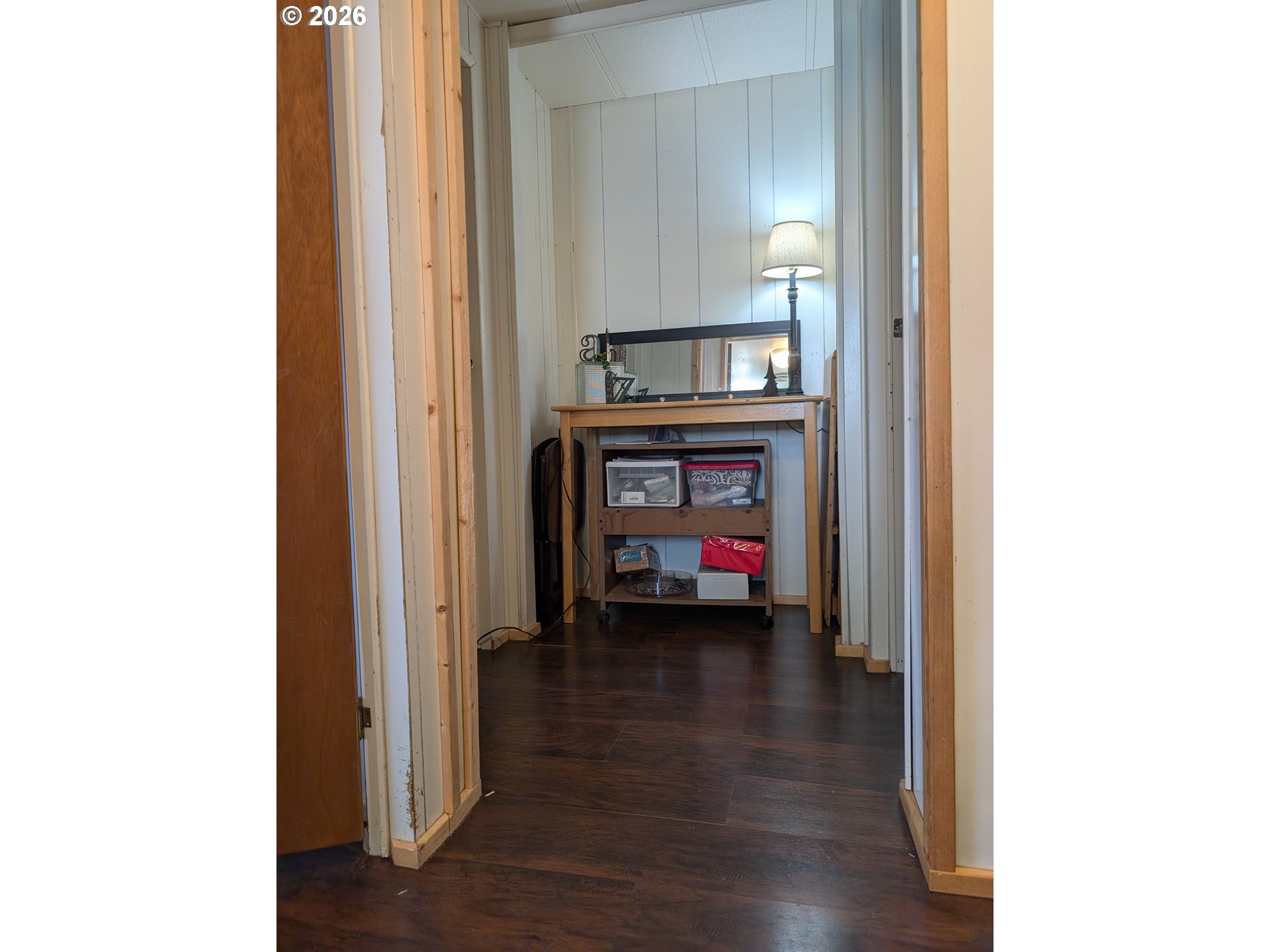 200 Emils Way, Unit 45 Roseburg, OR 97471 - Photo 19 of 25 Hallway