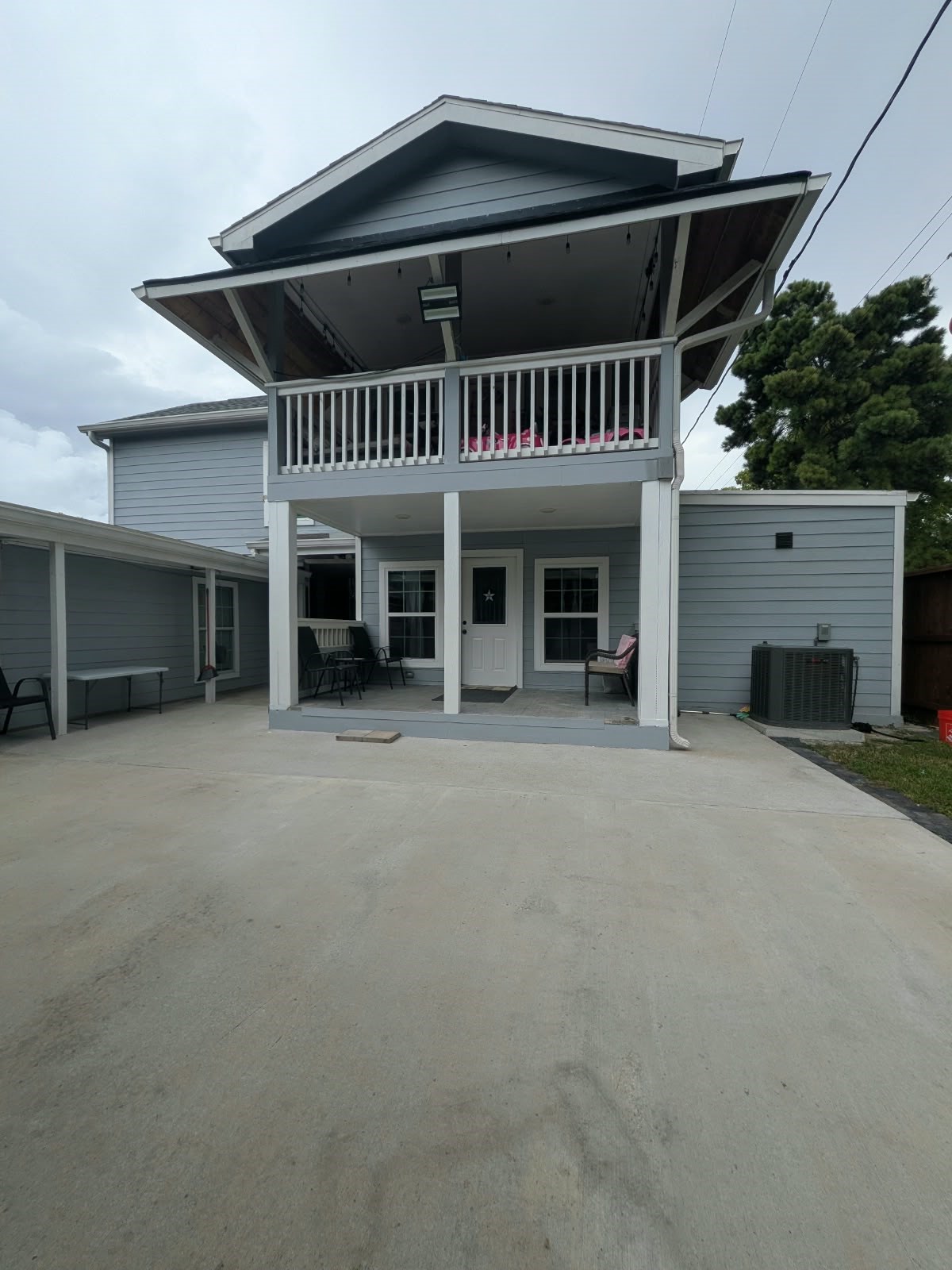 114 West Mitchell Road Houston, TX 77037 - Photo 2 of 33 Gallery Image 2