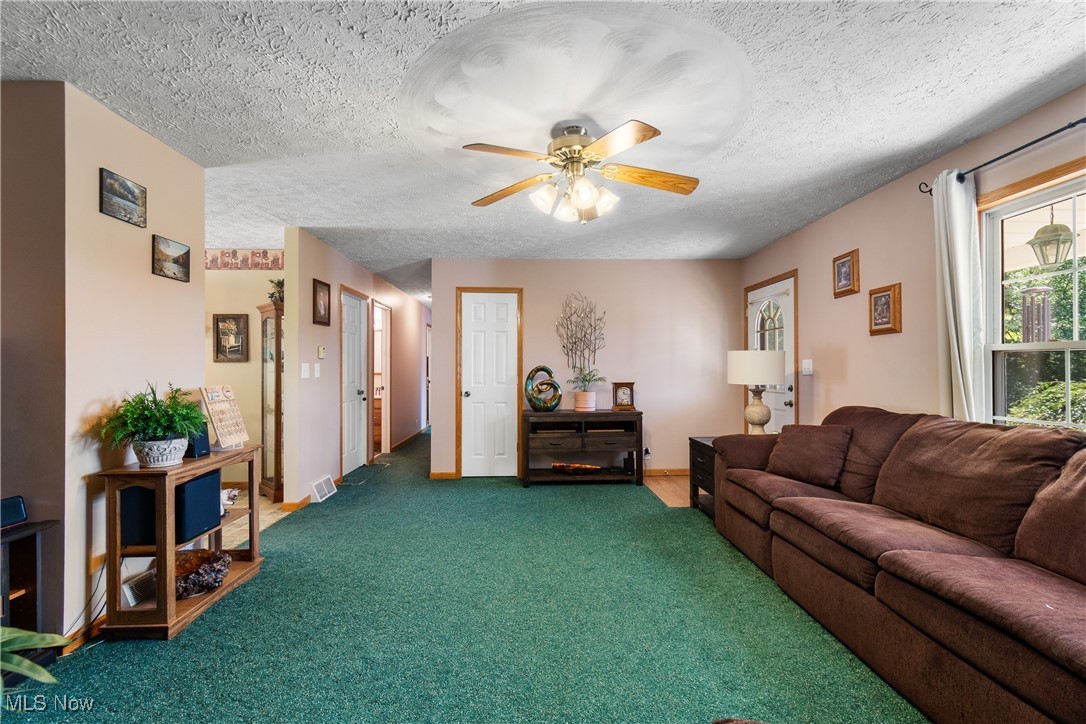 9375 Ridge Road Southeast Uhrichsville, OH 44683 - Photo 11 of 44