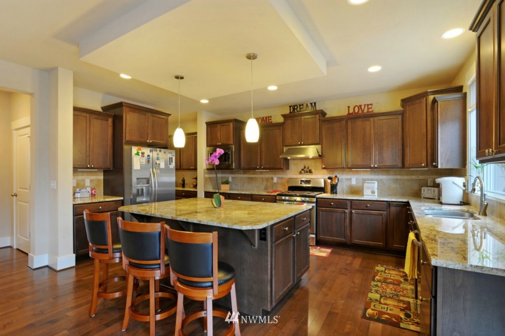 4910 Southeast 2nd Place Renton, WA 98059 - Photo 5 of 22