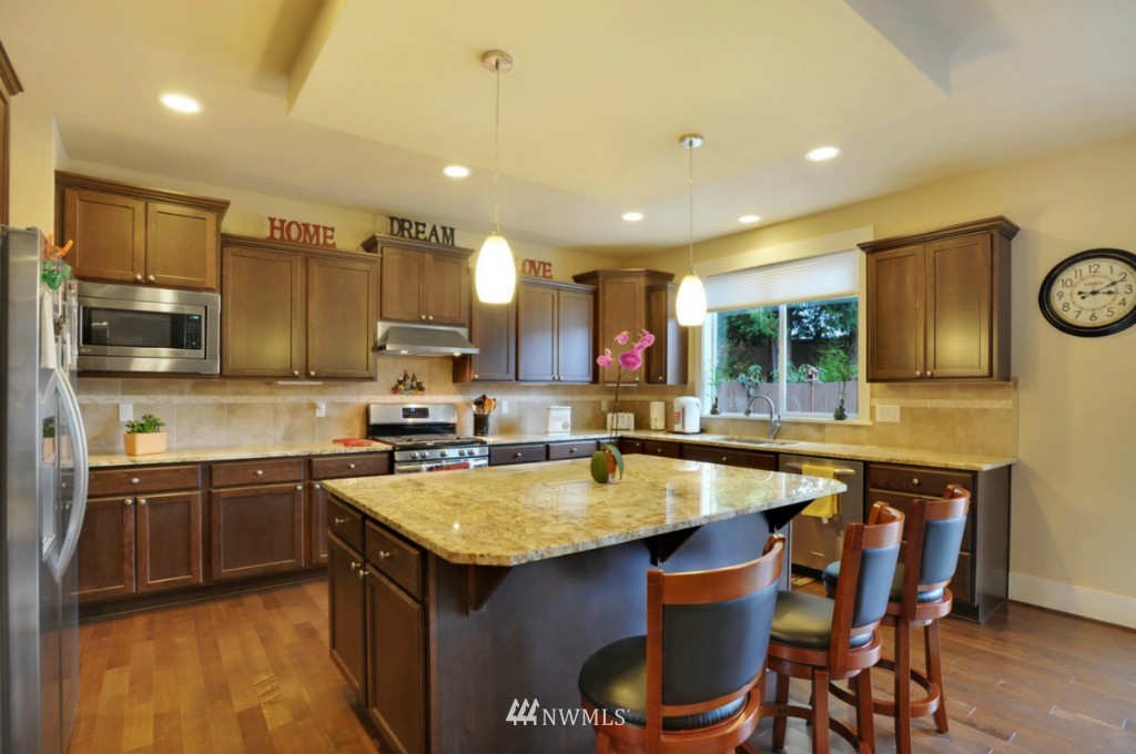 4910 Southeast 2nd Place Renton, WA 98059 - Photo 6 of 22