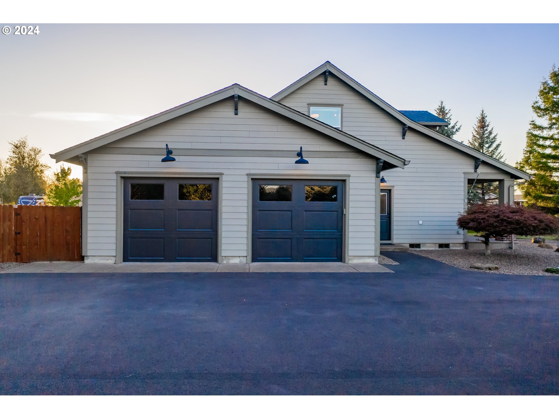 10886 Bethel Road Amity, OR 97101 - Photo 2 of 42 a front view of a house with yard