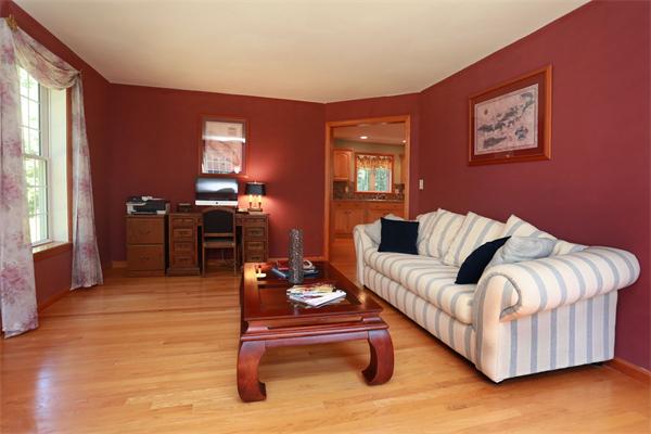 18 Lane's Ten Acres Road Merrimac, MA 01860 - Photo 8 of 29 Gallery Image 8