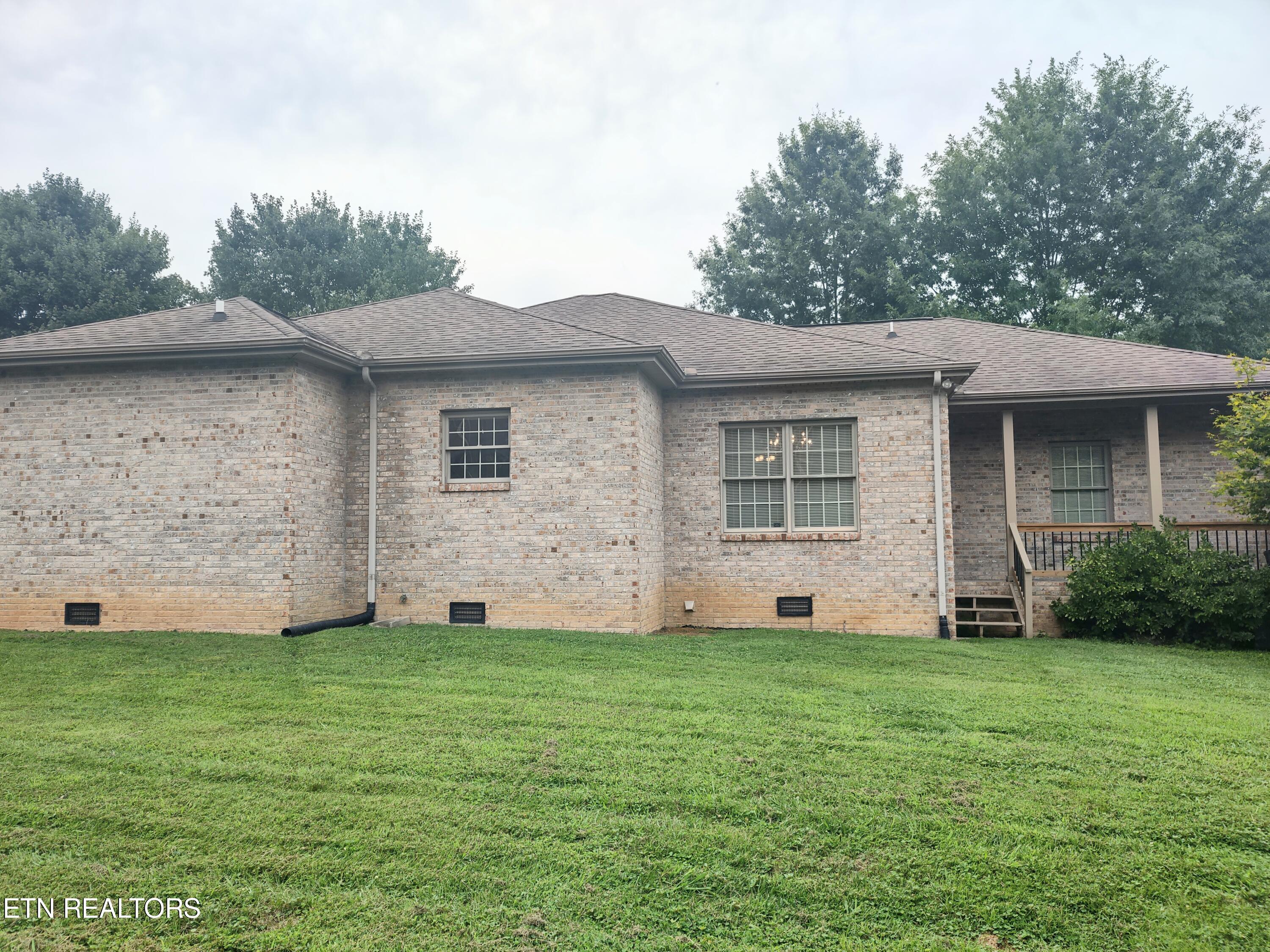 127 Capital Circle Oak Ridge, TN 37830 - Photo 14 of 15 IMG_20240808_164913498_HDR~2