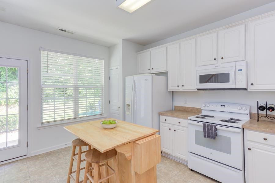 5227 Moonview Court Raleigh, NC 27606 - Photo 7 of 21 Photo 7