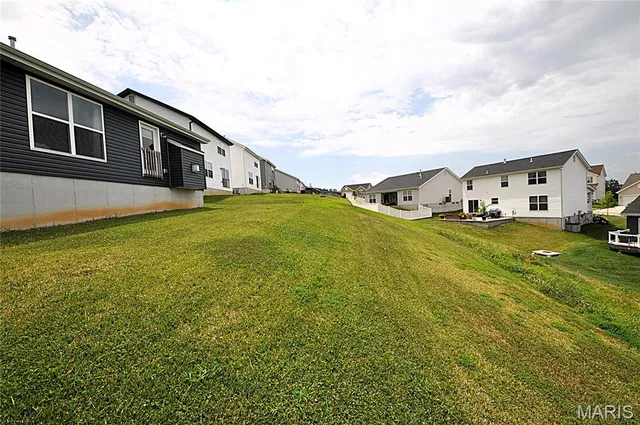 $312,900 | 897 Black Bear Drive, House Springs, MO 63051