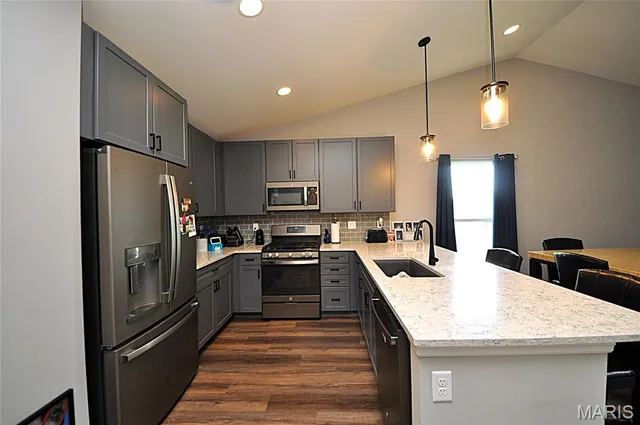 $312,900 | 897 Black Bear Drive, House Springs, MO 63051