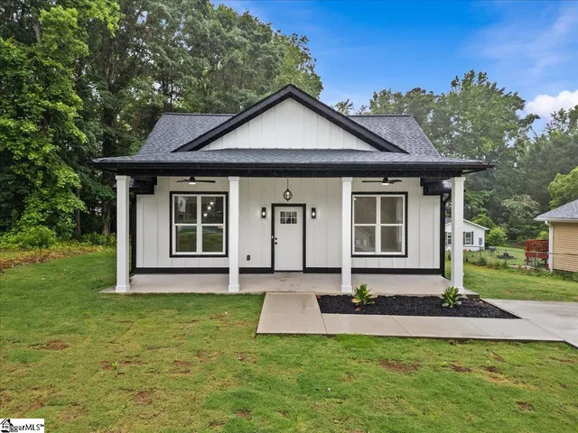 $345,300 | 119 A State Rd S-23-886, Fountain Inn, SC 29644