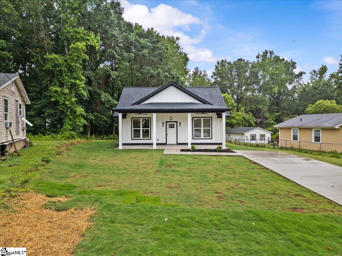 119 A State Rd S-23-886 Fountain Inn, SC 29644 - Photo 2 of 32