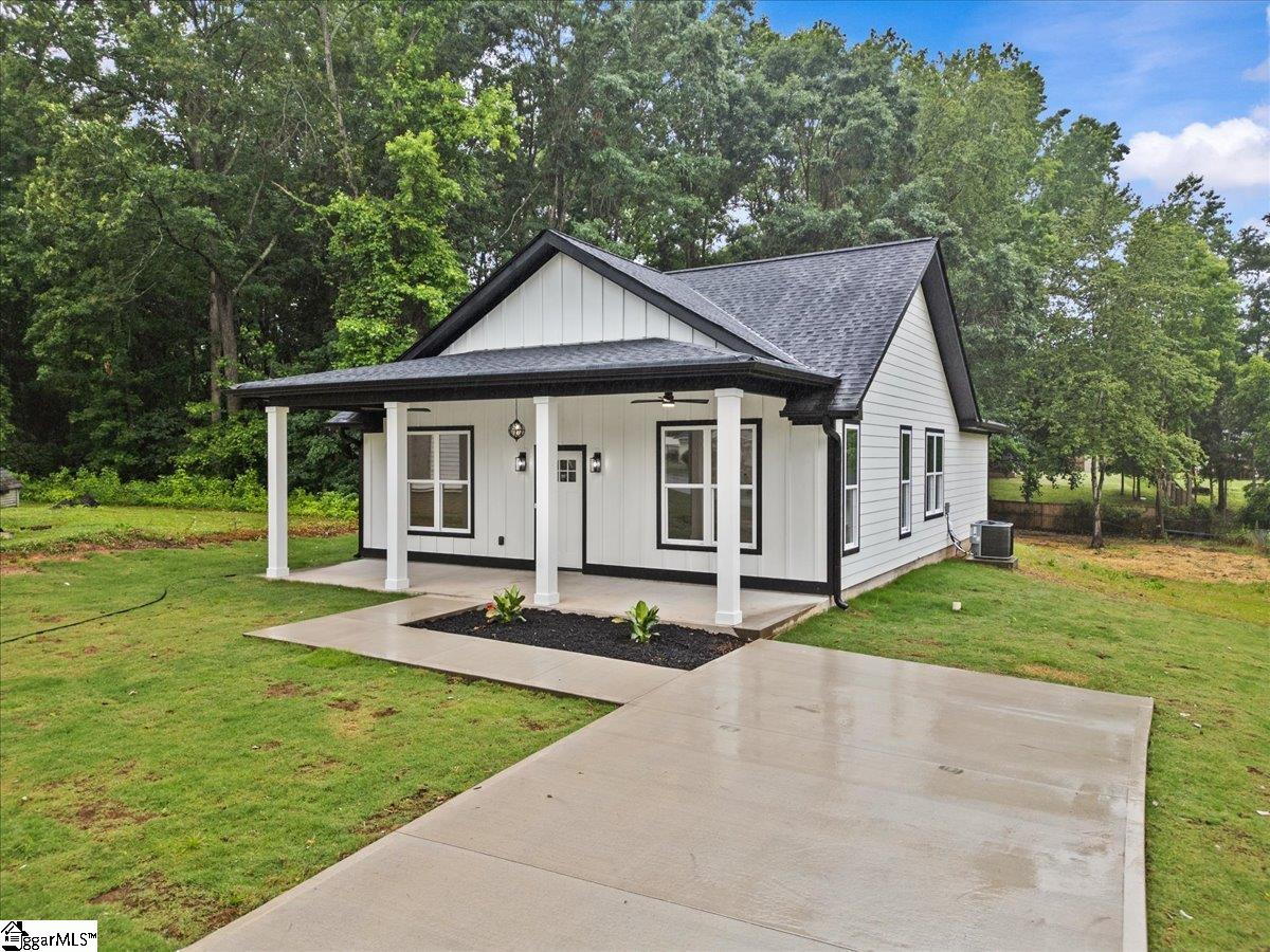 119 A State Rd S-23-886 Fountain Inn, SC 29644 - Photo 3 of 32