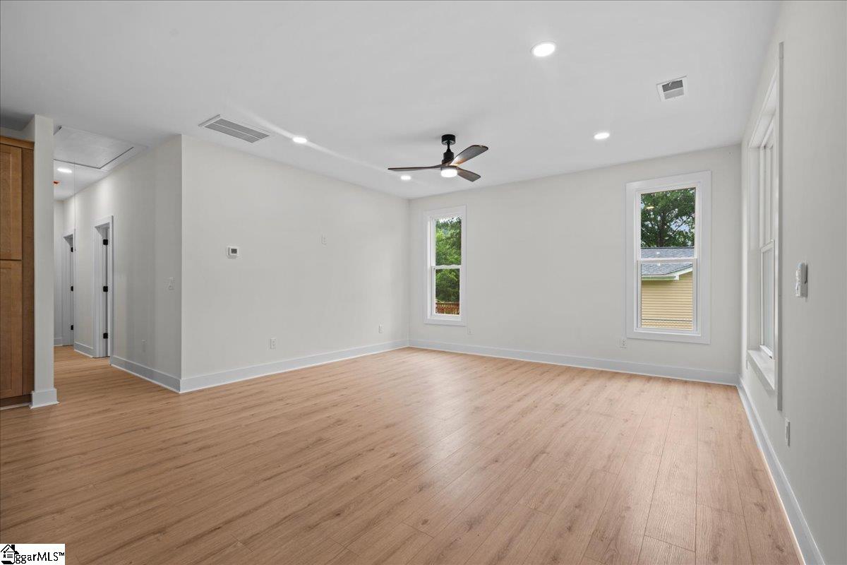 119 A State Rd S-23-886 Fountain Inn, SC 29644 - Photo 9 of 32