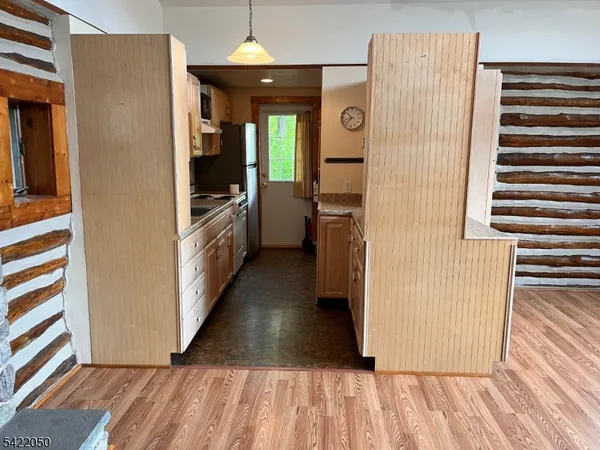 $1,950 | 34 Rose Trail, Andover, NJ 07821