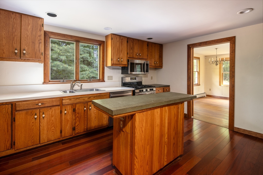 131 Dexter Road Marion, MA 02738 - Photo 9 of 33