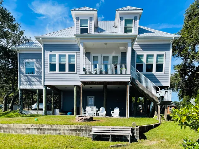 $1,100,000 | 2975 Holley Point Road, Navarre, FL 32566