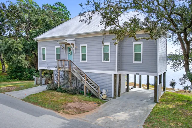 $1,100,000 | 2975 Holley Point Road, Navarre, FL 32566