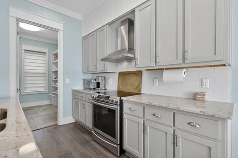 $1,100,000 | 2975 Holley Point Road, Navarre, FL 32566