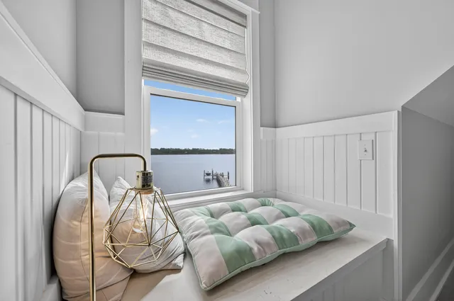 $1,100,000 | 2975 Holley Point Road, Navarre, FL 32566